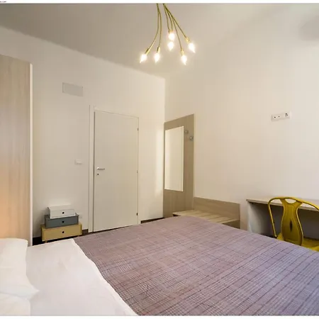 Apartman House Vintage Aquarium